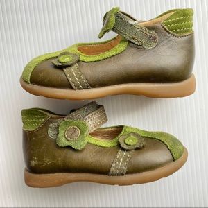 Primigi | Anti Shock Mary Jane Shoes Size Beautiful Olive Green/Gray